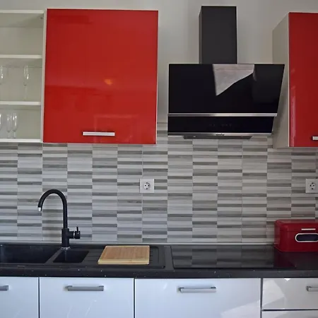 Апартаменти Summer Breeze *